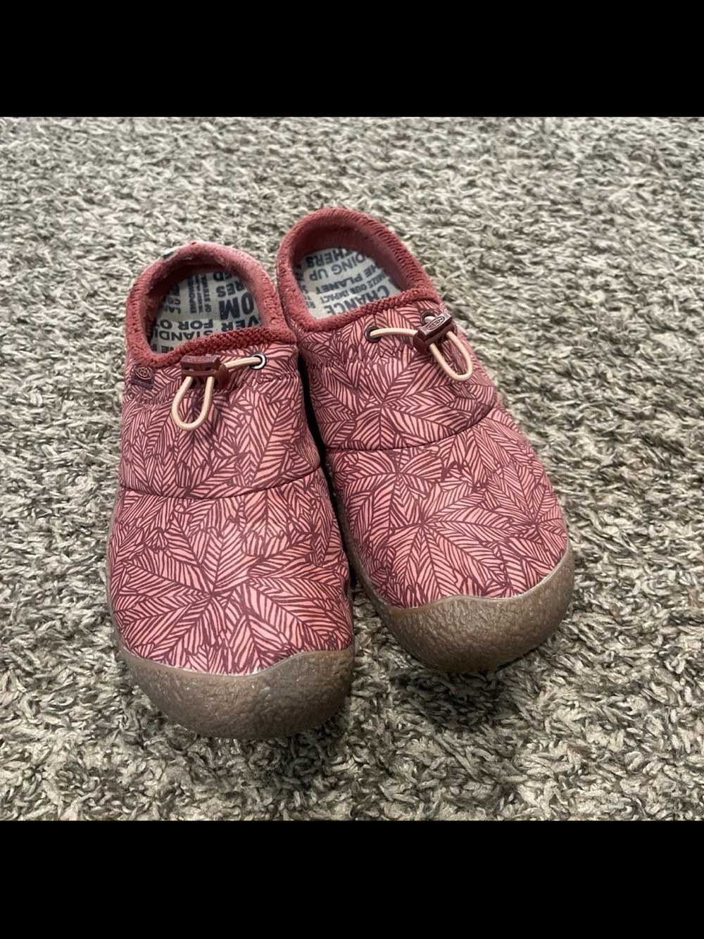 keen howser III slides andorra leaf colorway size 10